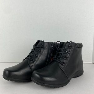 New Women’s Propet Delaney Leather Ankle Boots
